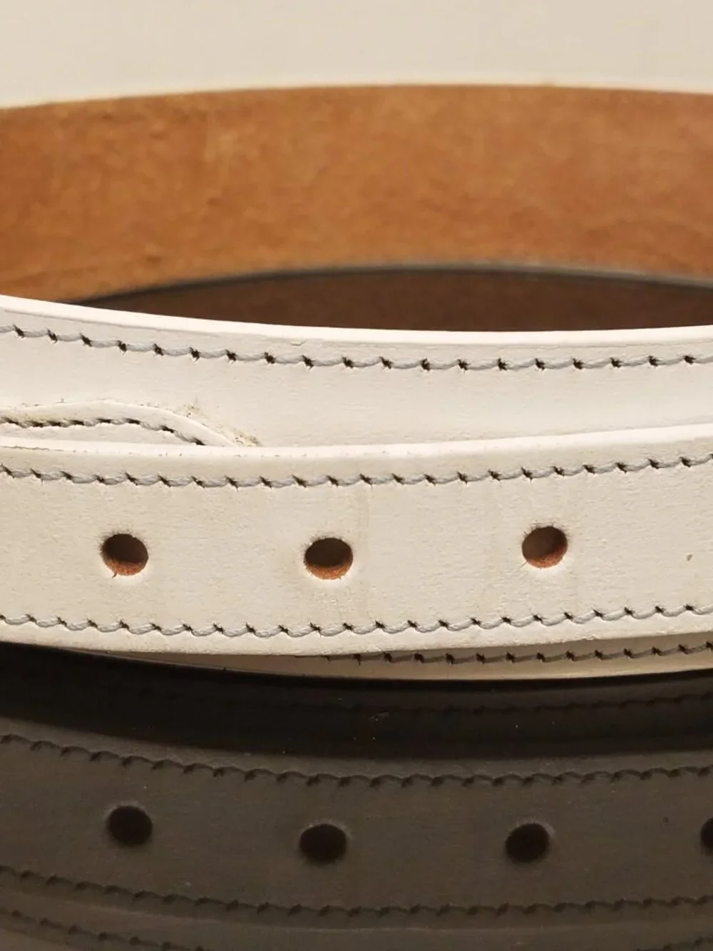 Silver Creek Collection Southwest Western Beaded Style White Leather Belt 27-30